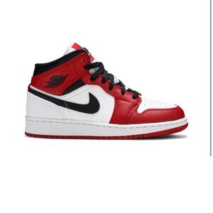 Nike Air Jordan 1 Mid GS ‘Chicago’